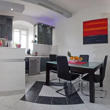 And Perfect Dream In سبليت