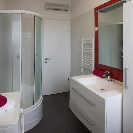 And Perfect Dream In 4*